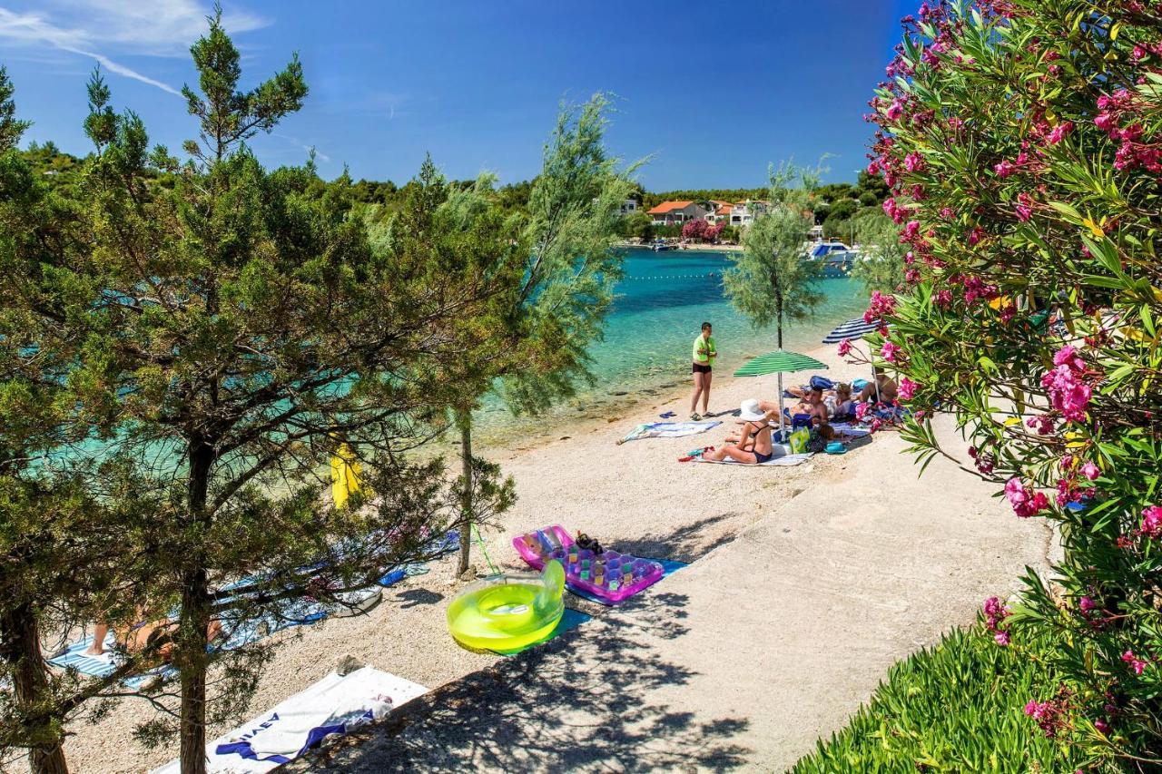 Apartments By The Sea Grebastica, Sibenik - 4881 Baselovici Dış mekan fotoğraf